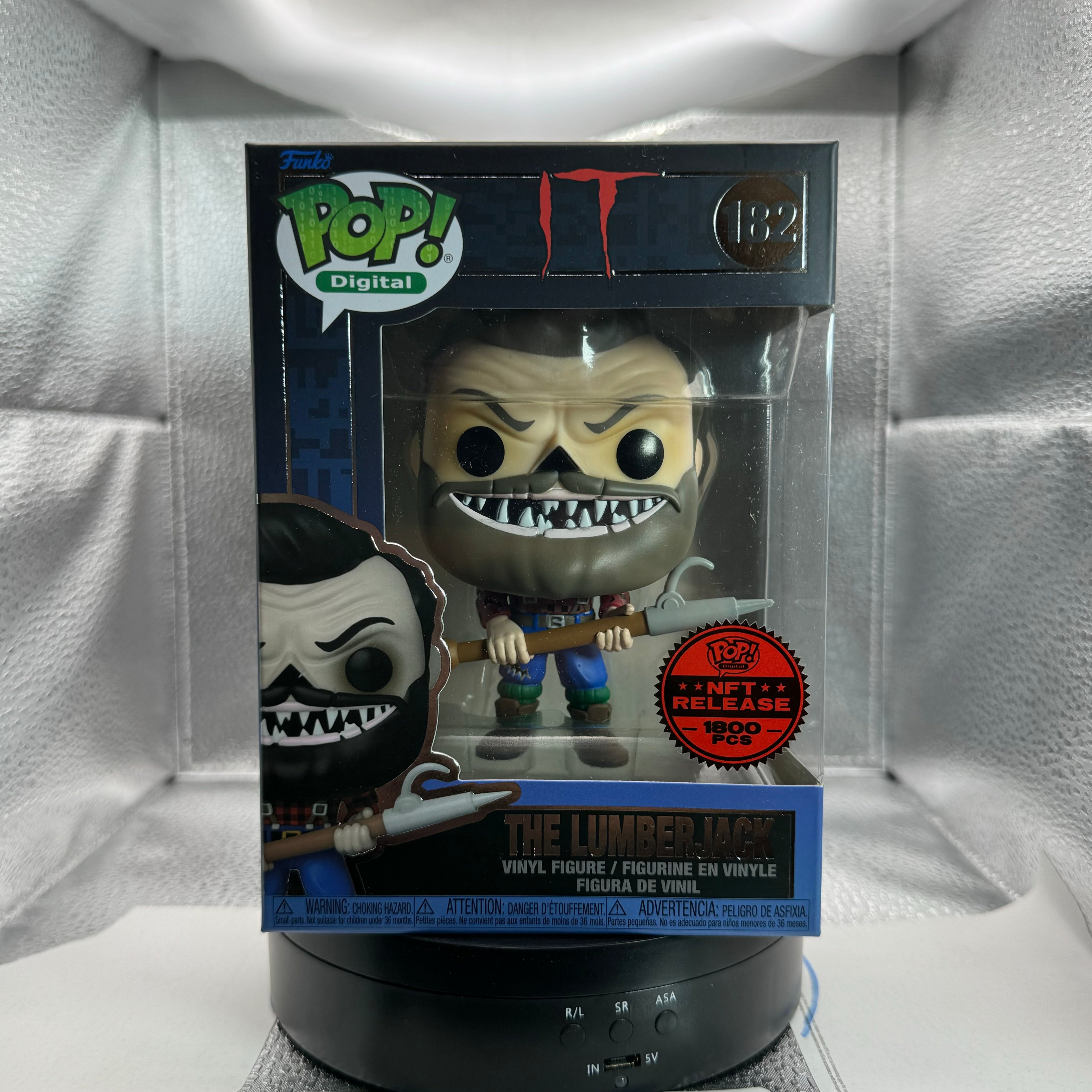 POP NFT: IT - Lumberjack LE 1800 NFT Exclusive – vRare