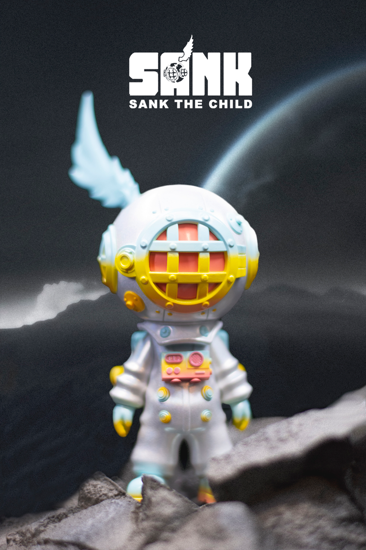 On The Way Space Traveler - White Fantasy by Sank Toys [In Hand]